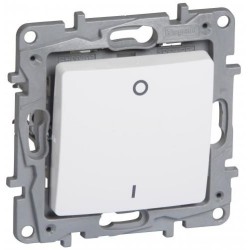 LEGRAND NILOE КЛЮЧ ДВУПОЛЮСЕН ЗА БОЙЛЕР 2 ФАЗИ 10А БЯЛ 764517