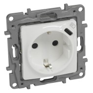 LEGRAND NILOE КОНТАКТ ШУКО 2P+E 16А + USB тип C 1.5A 7.5W БЯЛ 764535